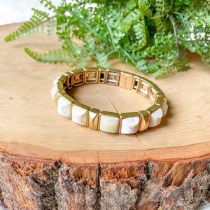 Stella & Dot White Sawyer Stone Stretch Bracelet
